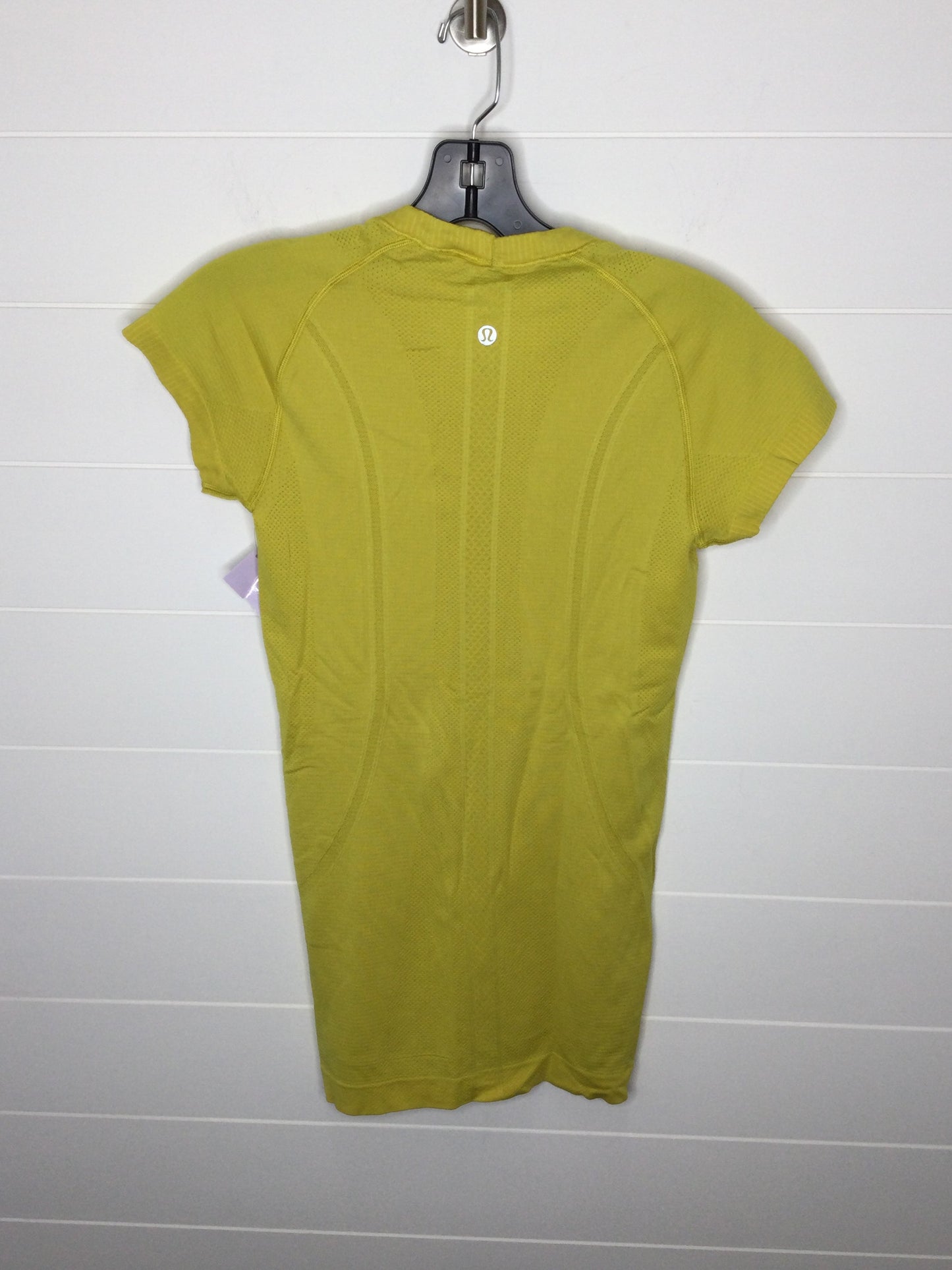 Athletic Top Short Sleeve By Lululemon Size: 2