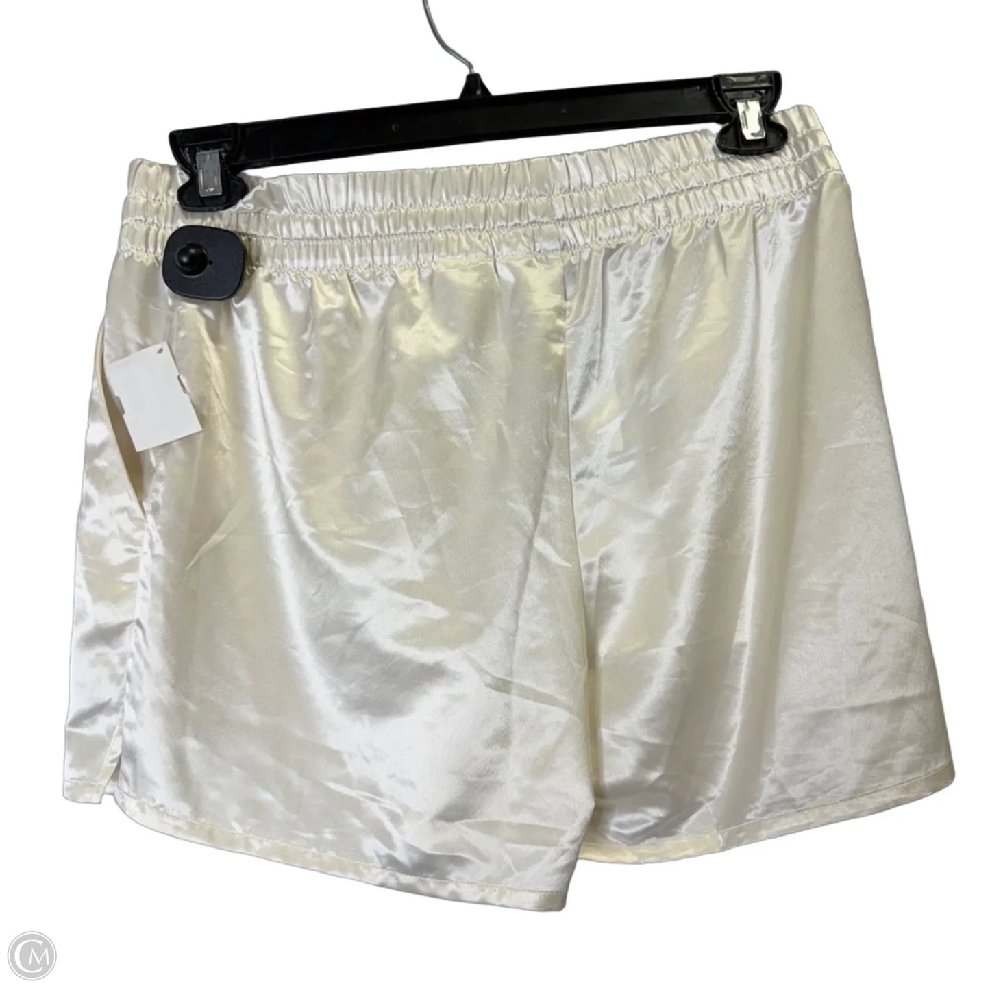 Shorts By Divided In Cream, Size: M