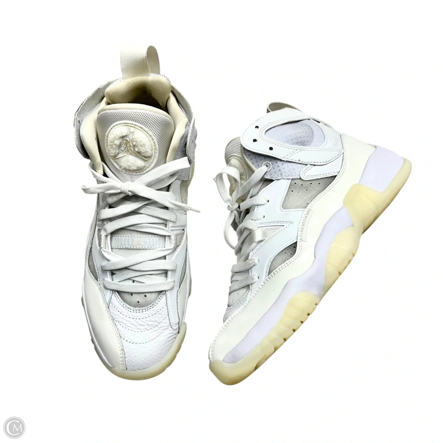Shoes Luxury Designer By Jordan In White, Size: 9
