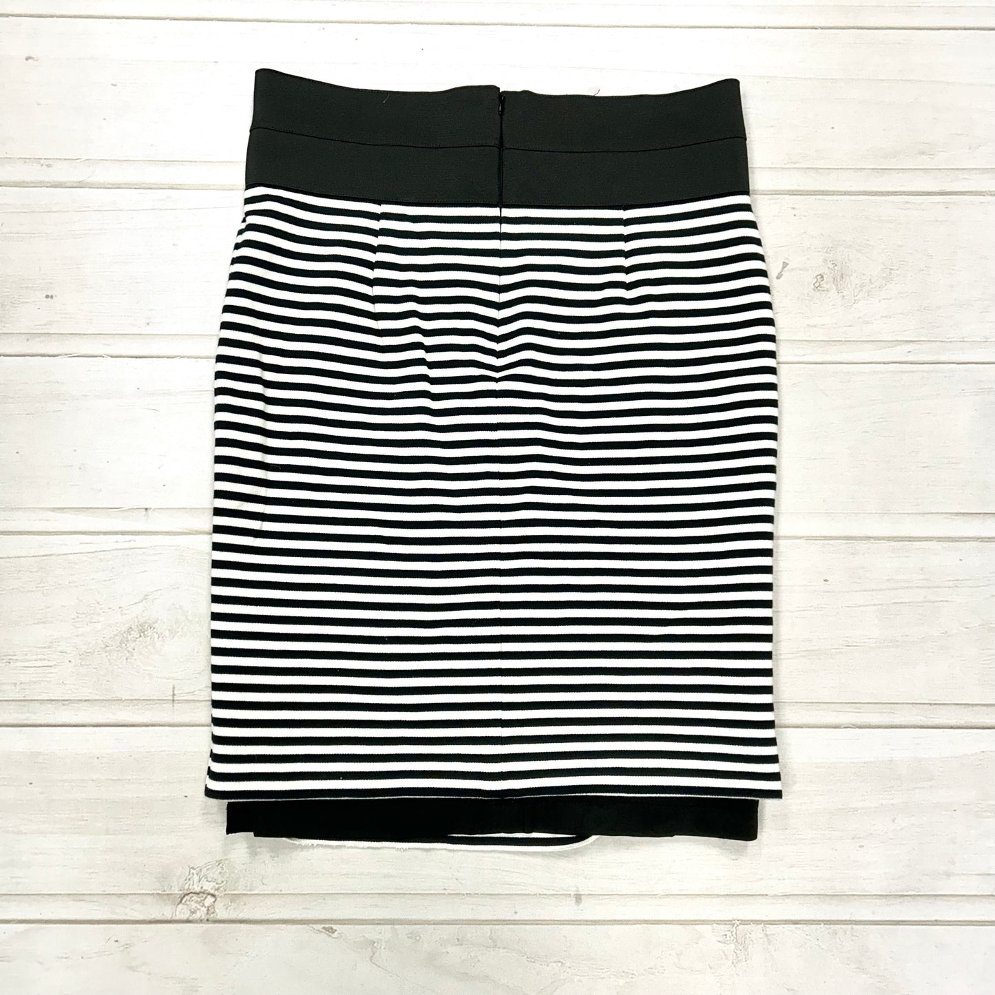 Skirt Designer By Akris Size: 10