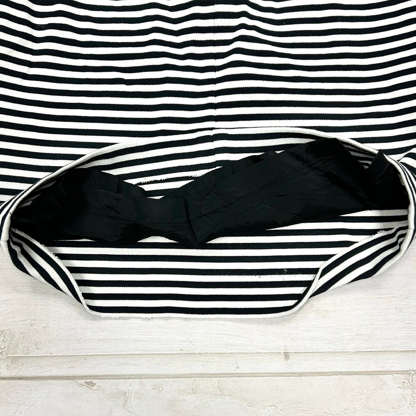 Skirt Designer By Akris Size: 10