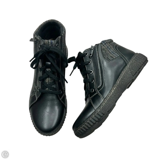 Shoes Sneakers By Clarks In Black, Size: 7