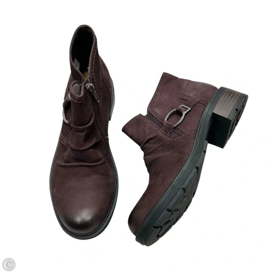 Boots Ankle Flats By Clarks In Maroon, Size: 7