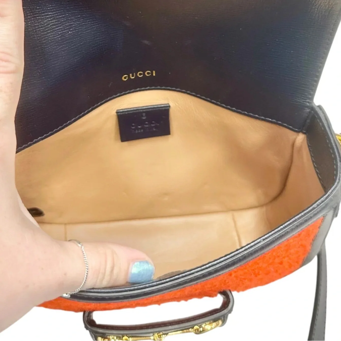 Crossbody Luxury Designer By Gucci, Size: Small