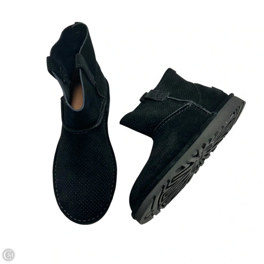 Boots Designer By Ugg In Black, Size: 6