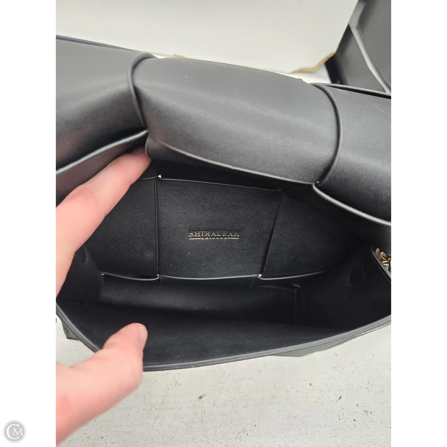 Crossbody By Shiraleah, Size: Medium