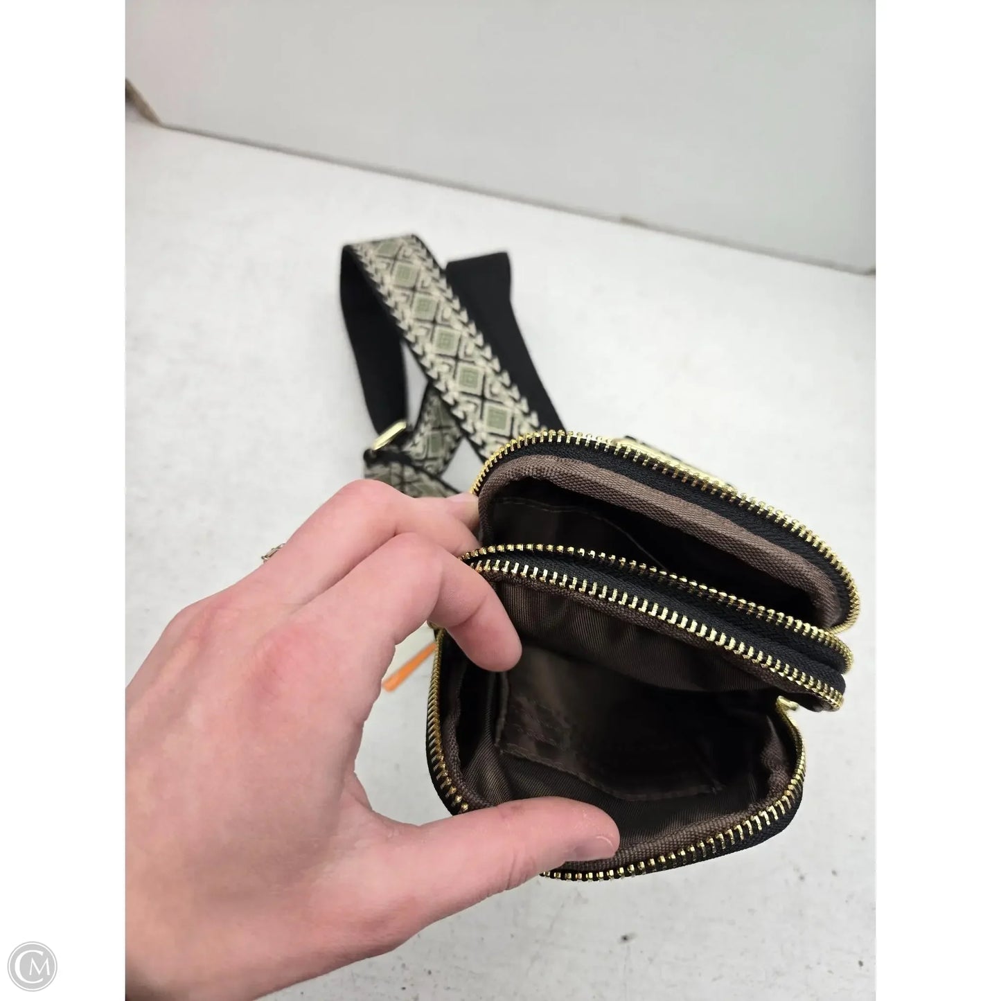 Crossbody By Clothes Mentor, Size: Medium