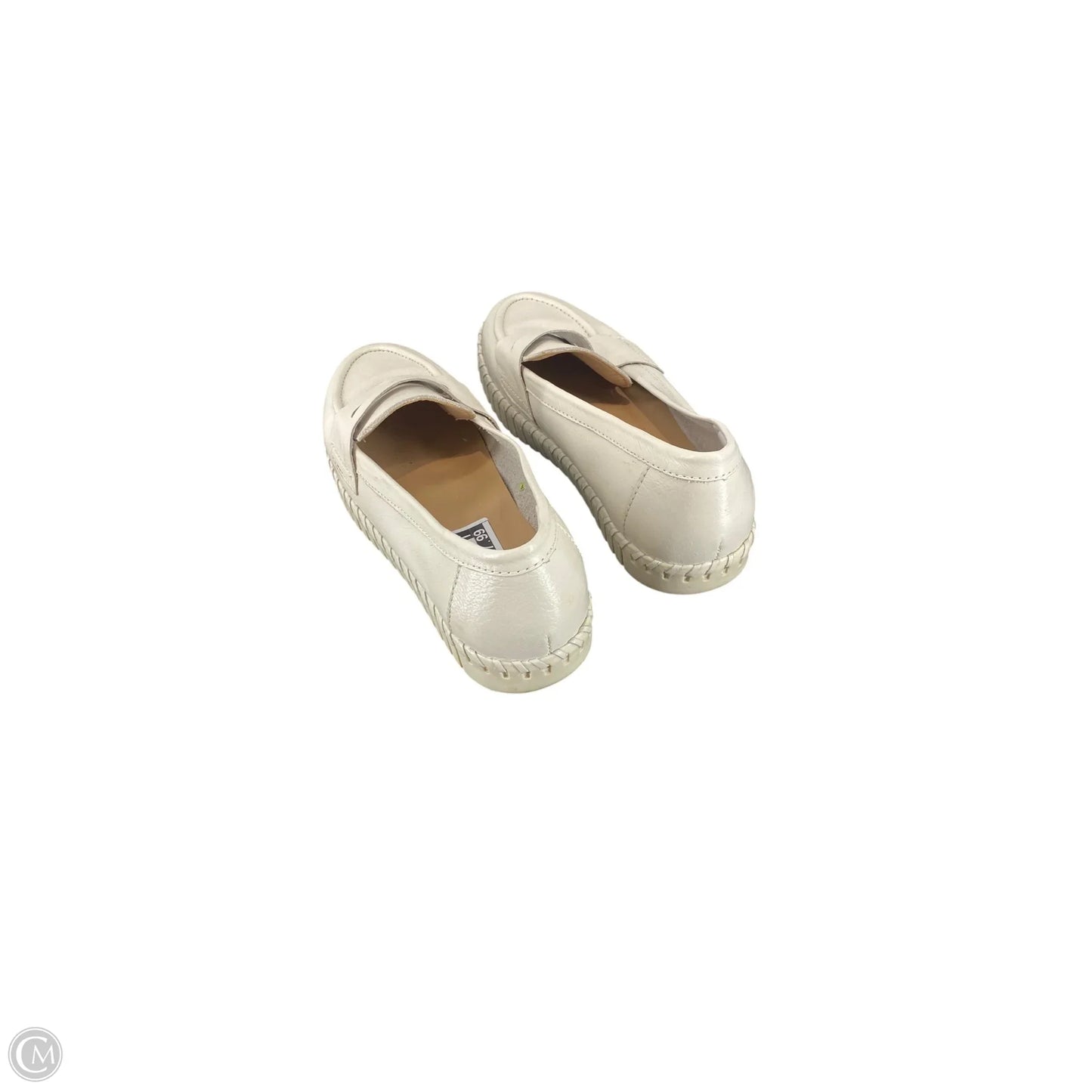 Shoes Flats By Cmc In Cream, Size: 9