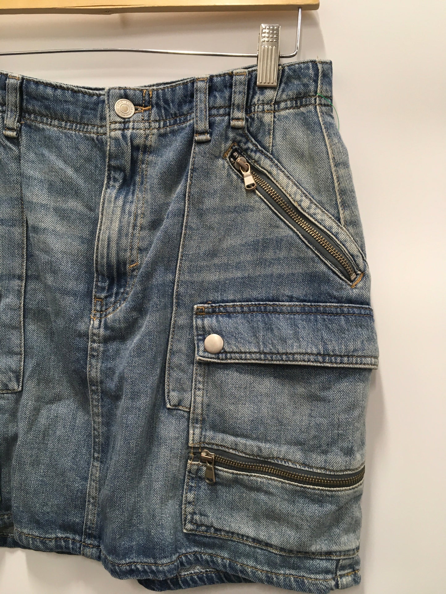 Skirt Mini & Short By Free People Size: 6