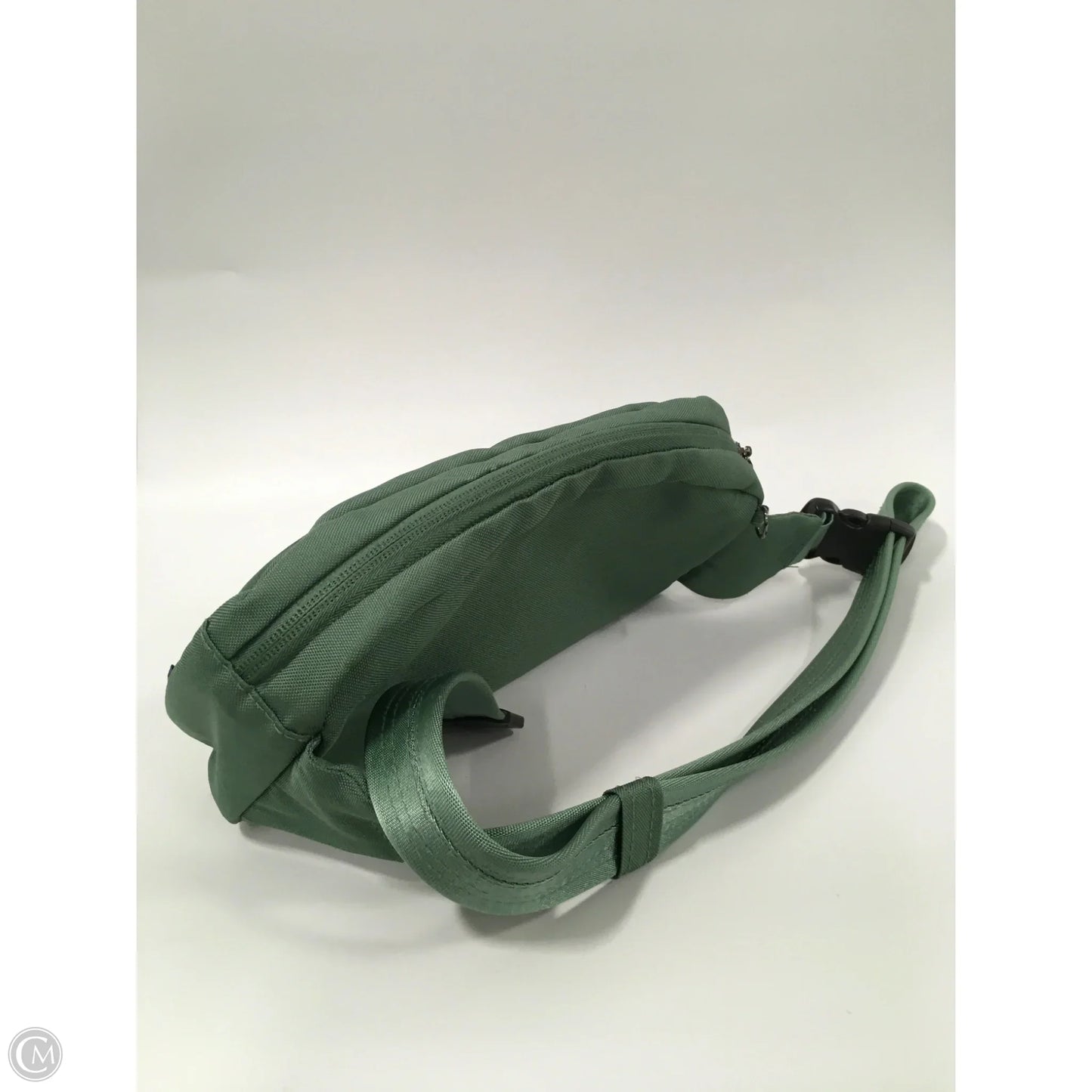 Belt Bag By Open Story Size: Medium