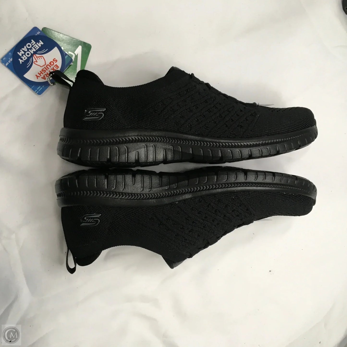 Shoes Sneakers By Skechers In Black, Size: 7