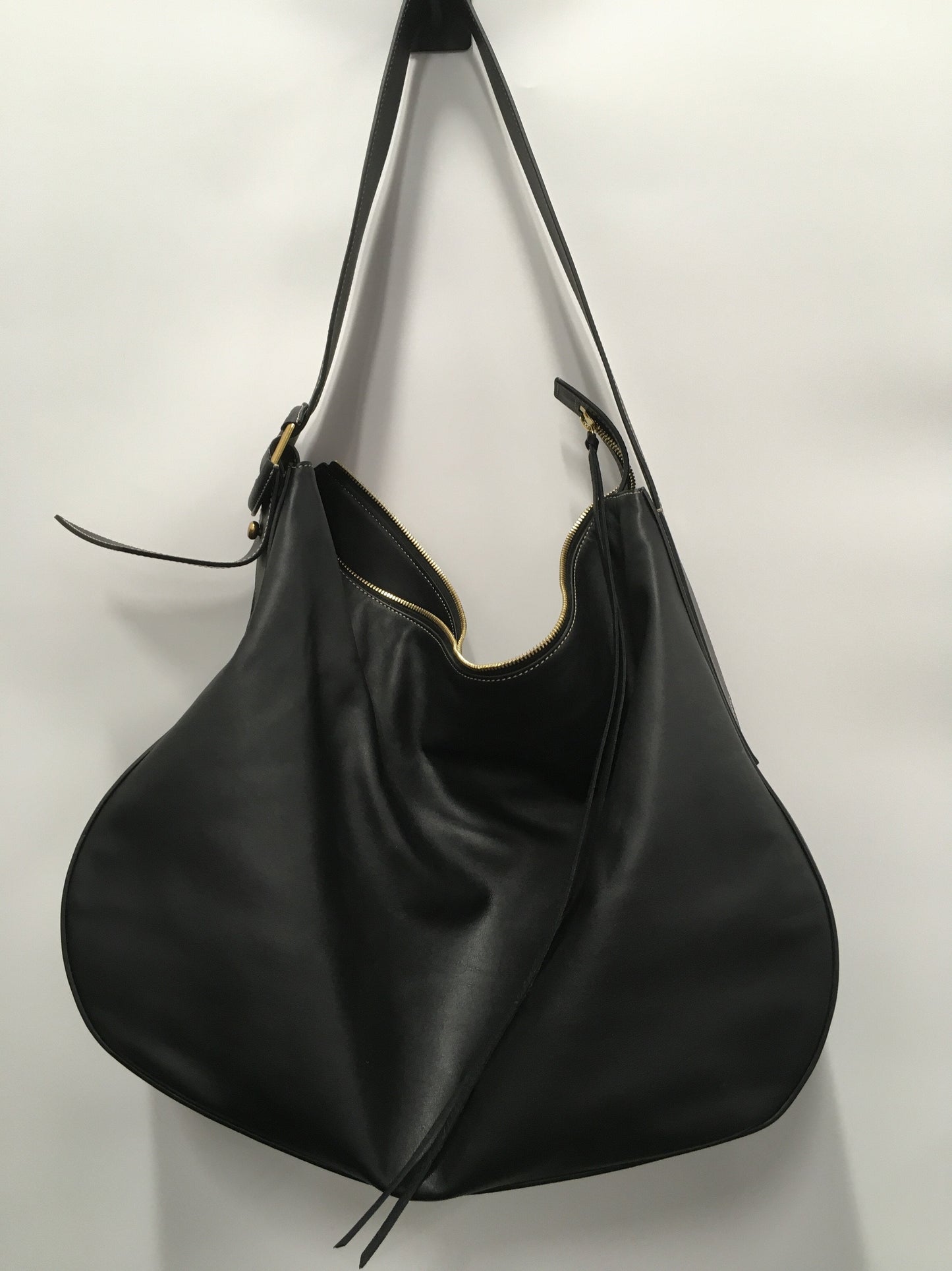 Handbag By Banana Republic Size: Large