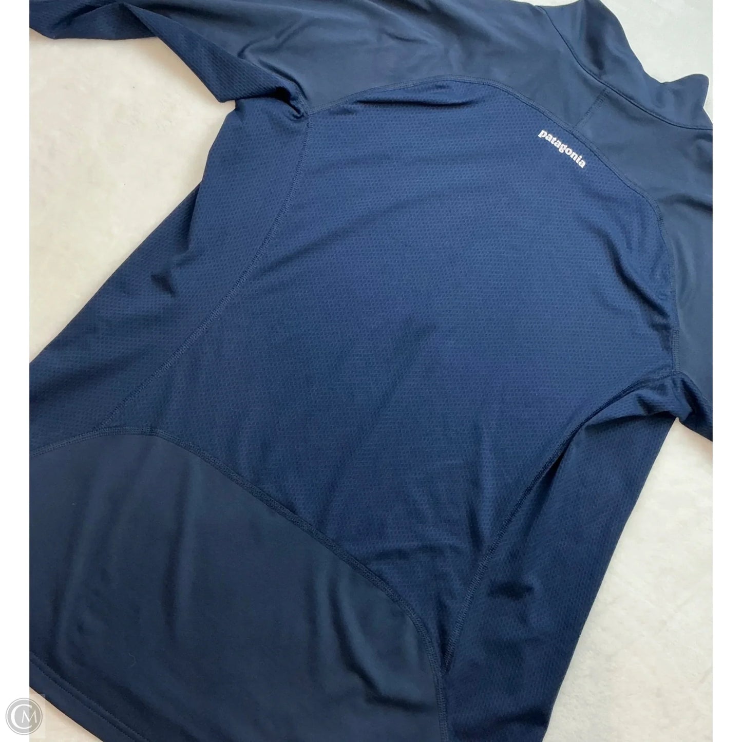 Athletic Top Long Sleeve Collar By Patagonia In Navy, Size: L
