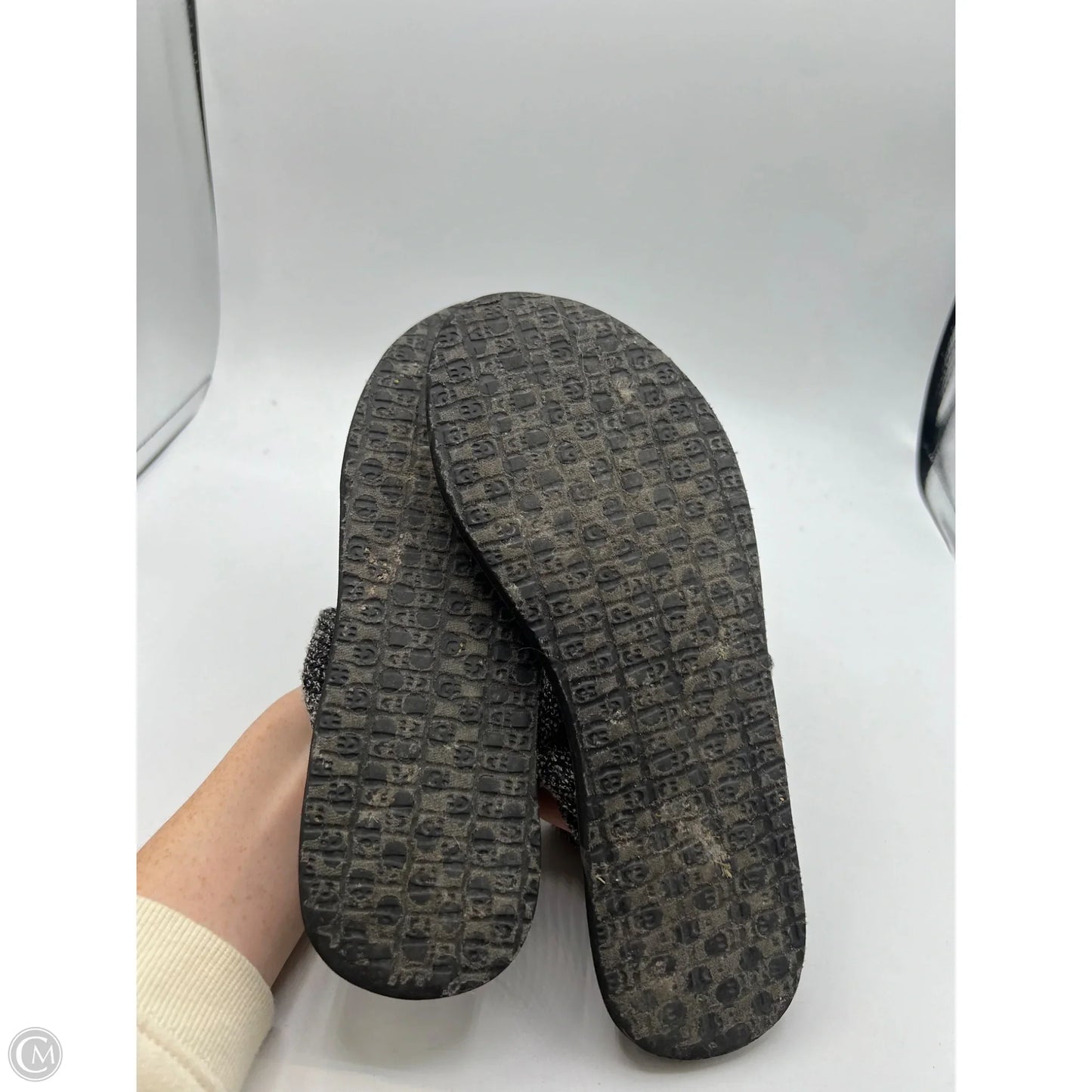 Sandals Flip Flops By Sanuk In Grey, Size: 7