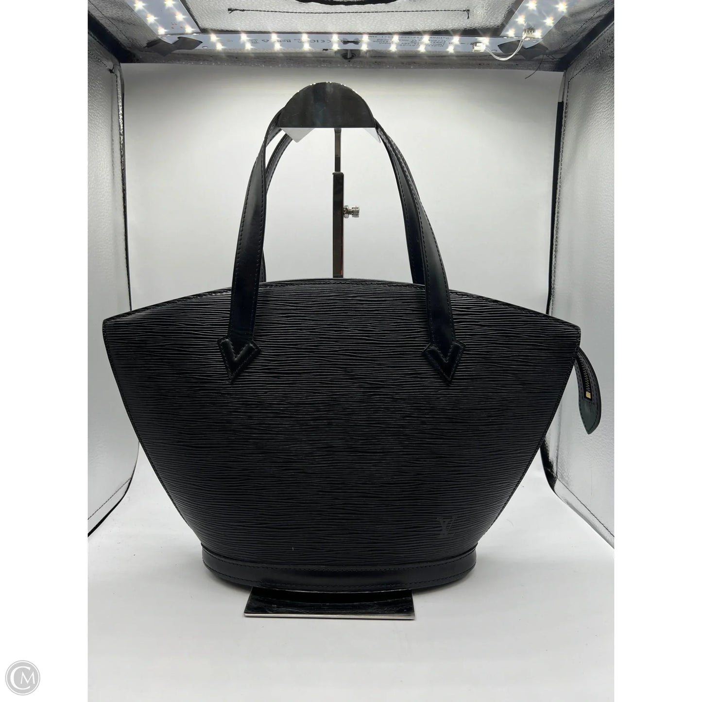 Handbag Luxury Designer By Louis Vuitton, Size: Medium