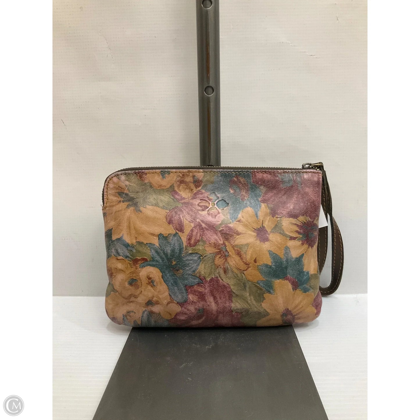 Wristlet Designer By Patricia Nash, Size: Medium