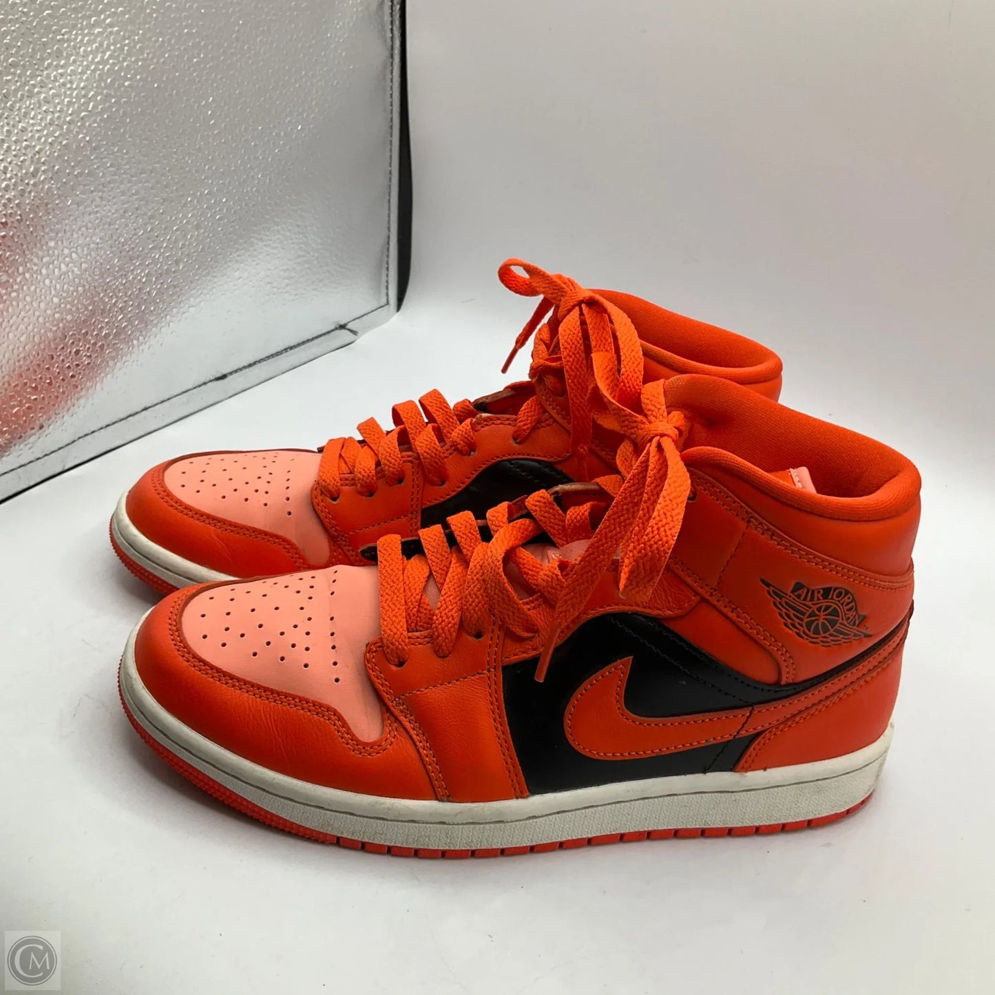 Shoes Sneakers By Nike In Black & Orange, Size: 8.5