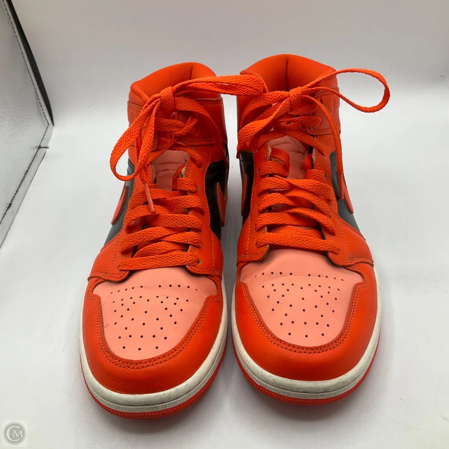 Shoes Sneakers By Nike In Black & Orange, Size: 8.5