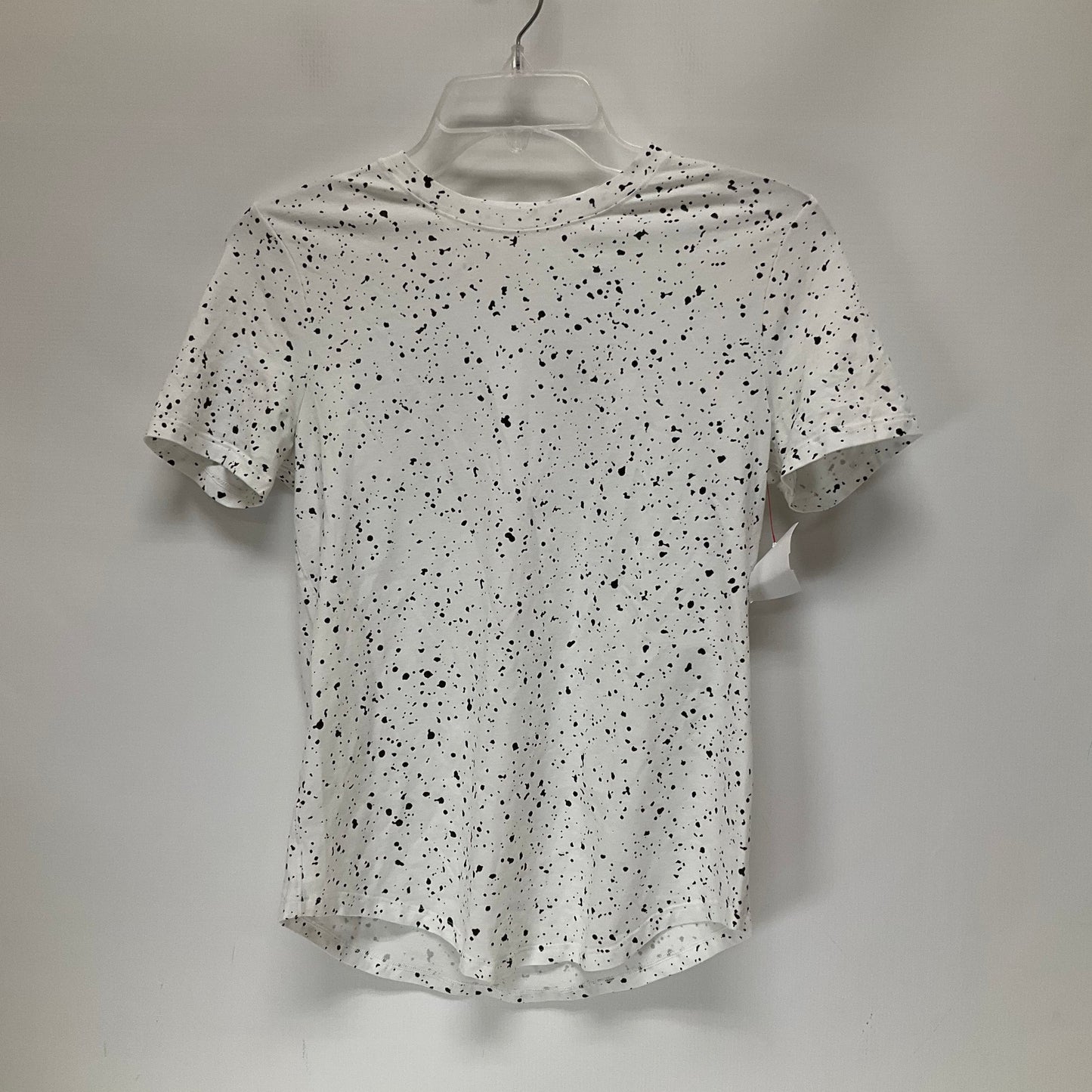 Athletic Top Short Sleeve By Lululemon Size: 2