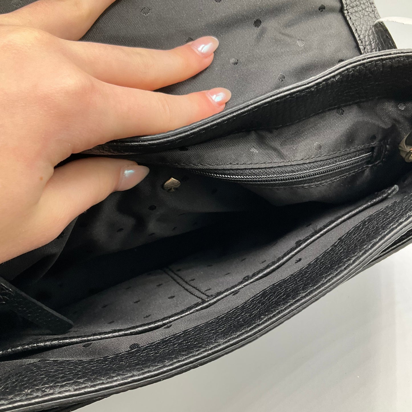 Crossbody Designer By Kate Spade Size: Large