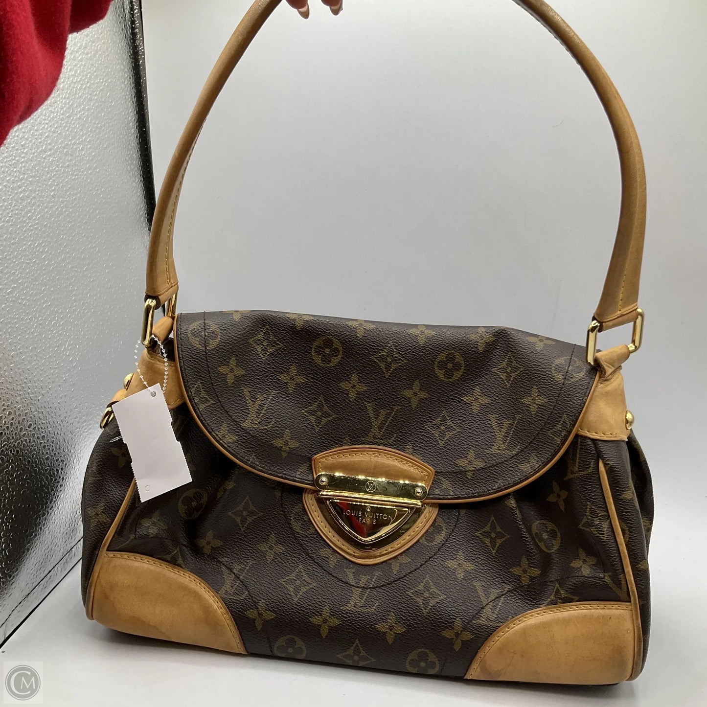 Handbag Luxury Designer By Louis Vuitton, Size: Medium