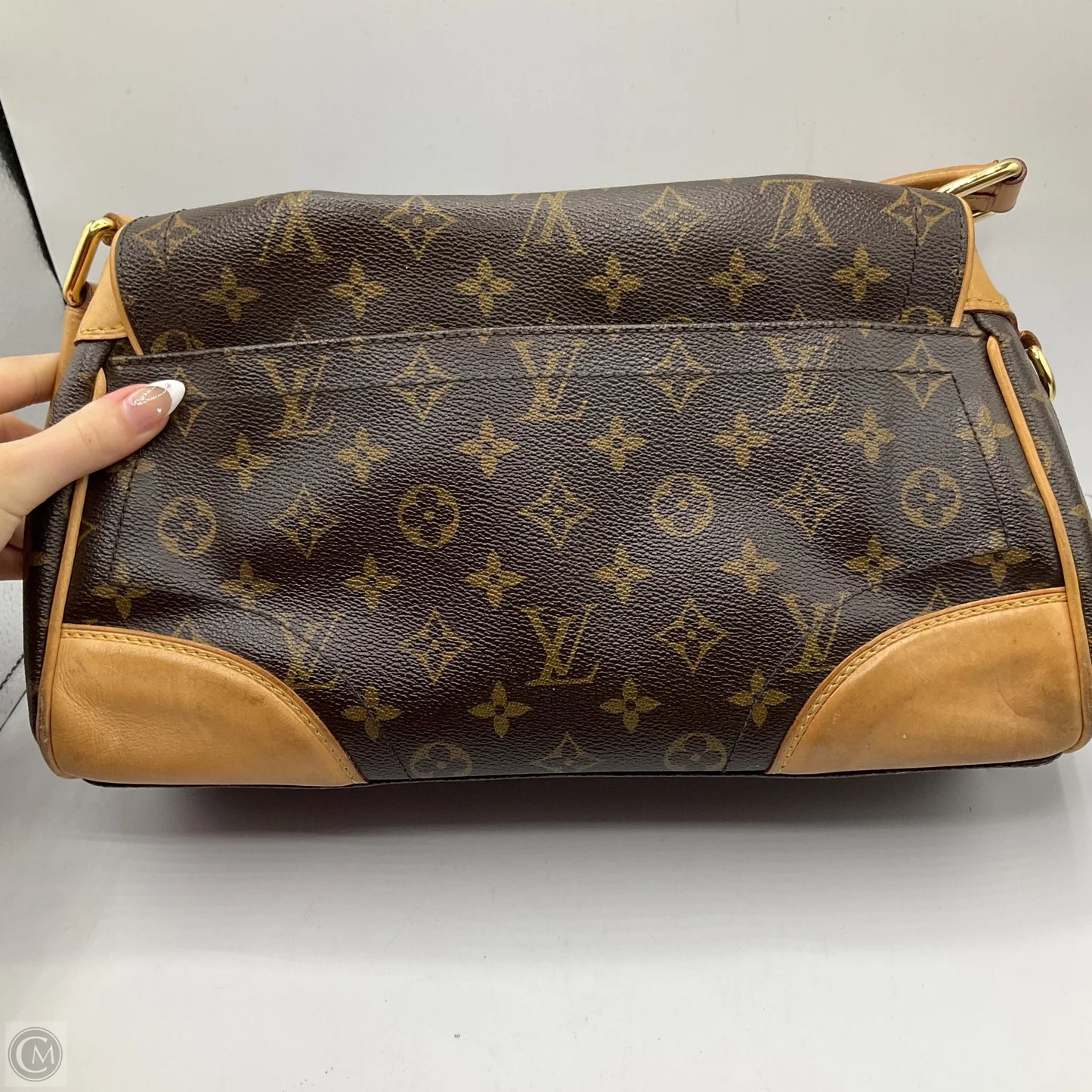 Handbag Luxury Designer By Louis Vuitton, Size: Medium