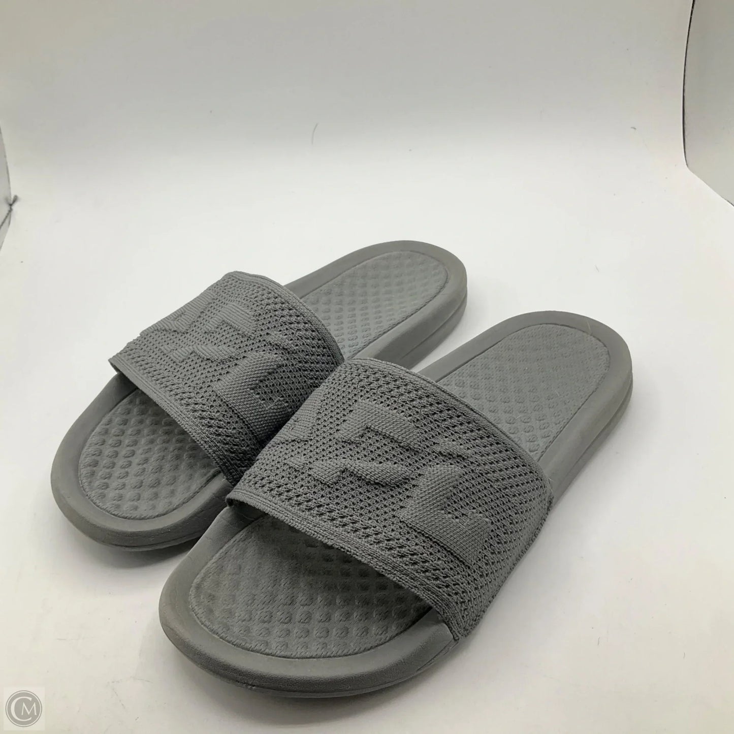 Sandals Flats By Cmb In Grey, Size: 9