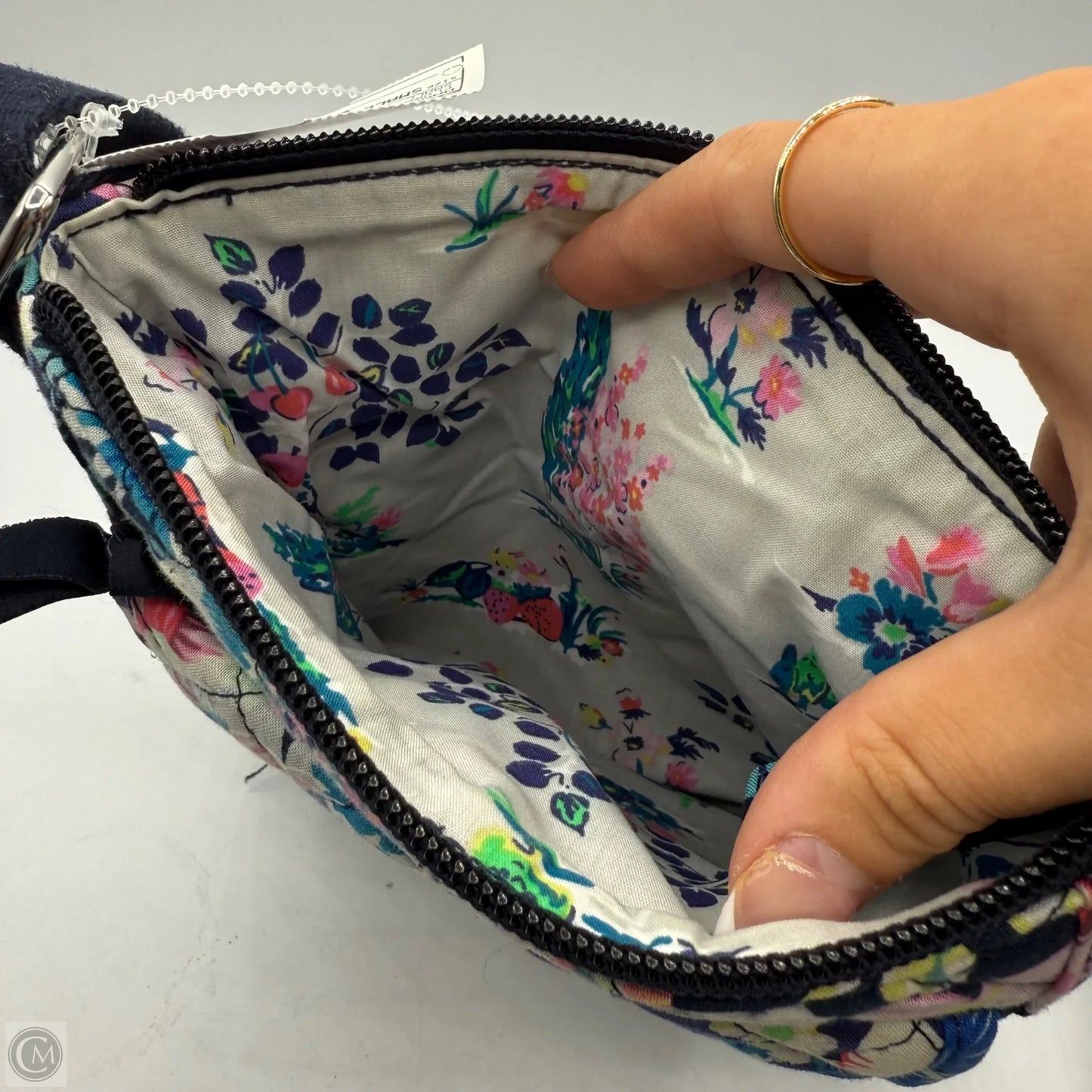 Handbag By Vera Bradley, Size: Small