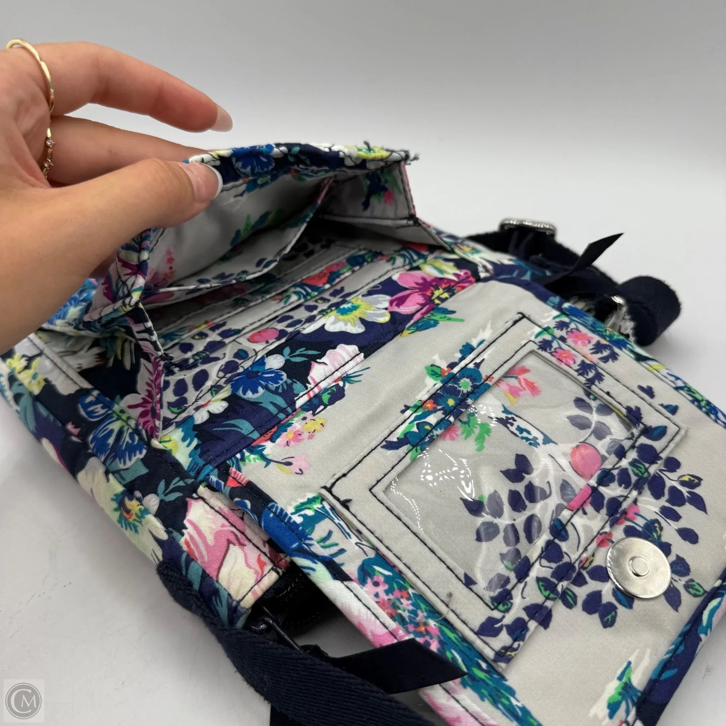 Handbag By Vera Bradley, Size: Small