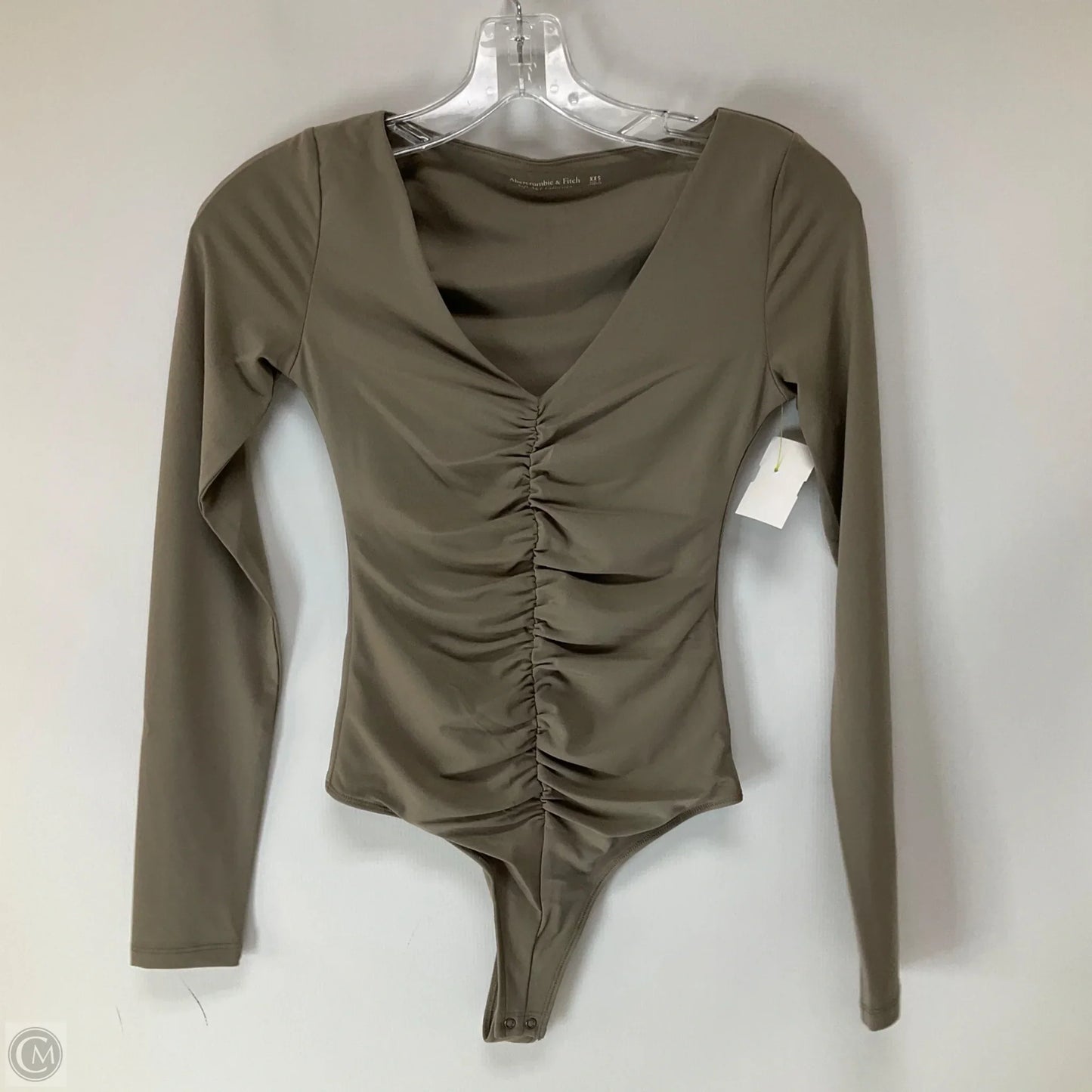 Top Long Sleeve By Abercrombie And Fitch In Tan, Size: Xxs