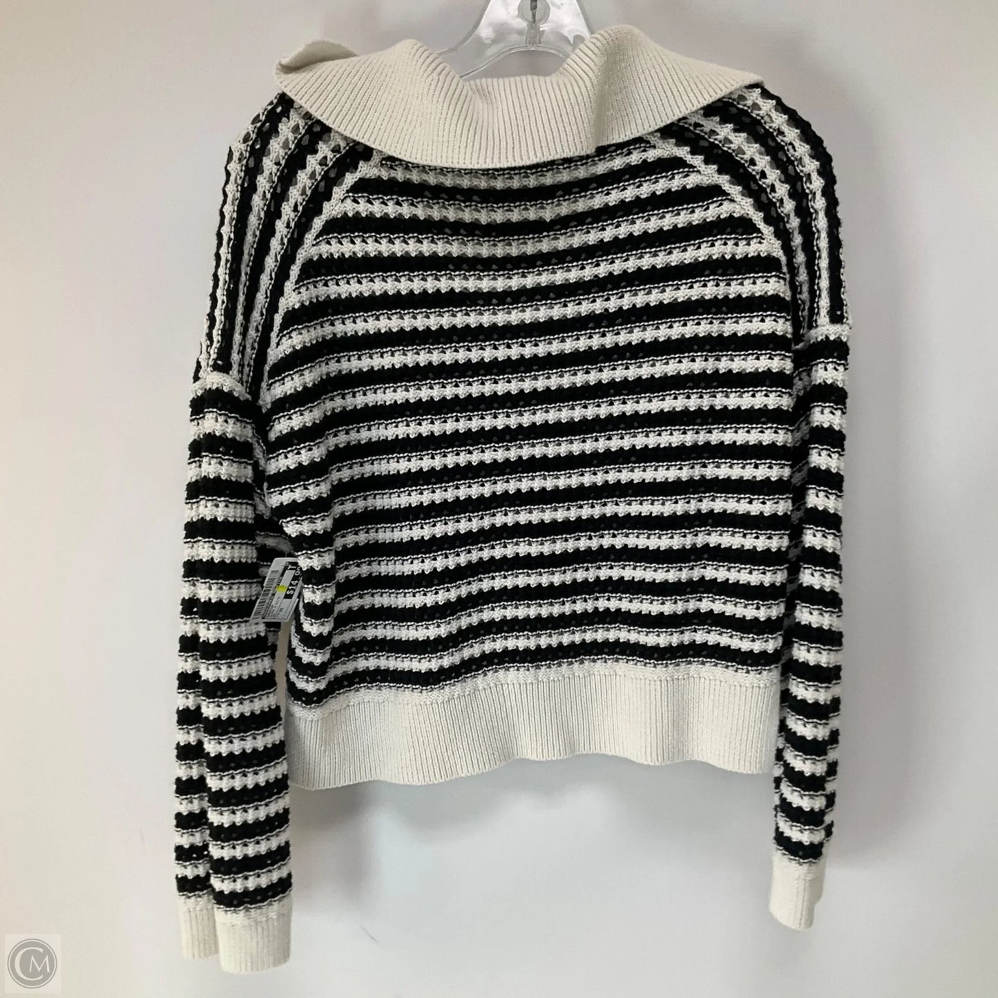 Sweater By Abercrombie And Fitch In Black & White, Size: Xs