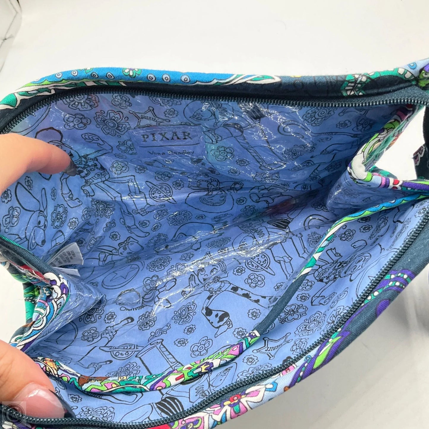 Makeup Bag By Vera Bradley, Size: Medium