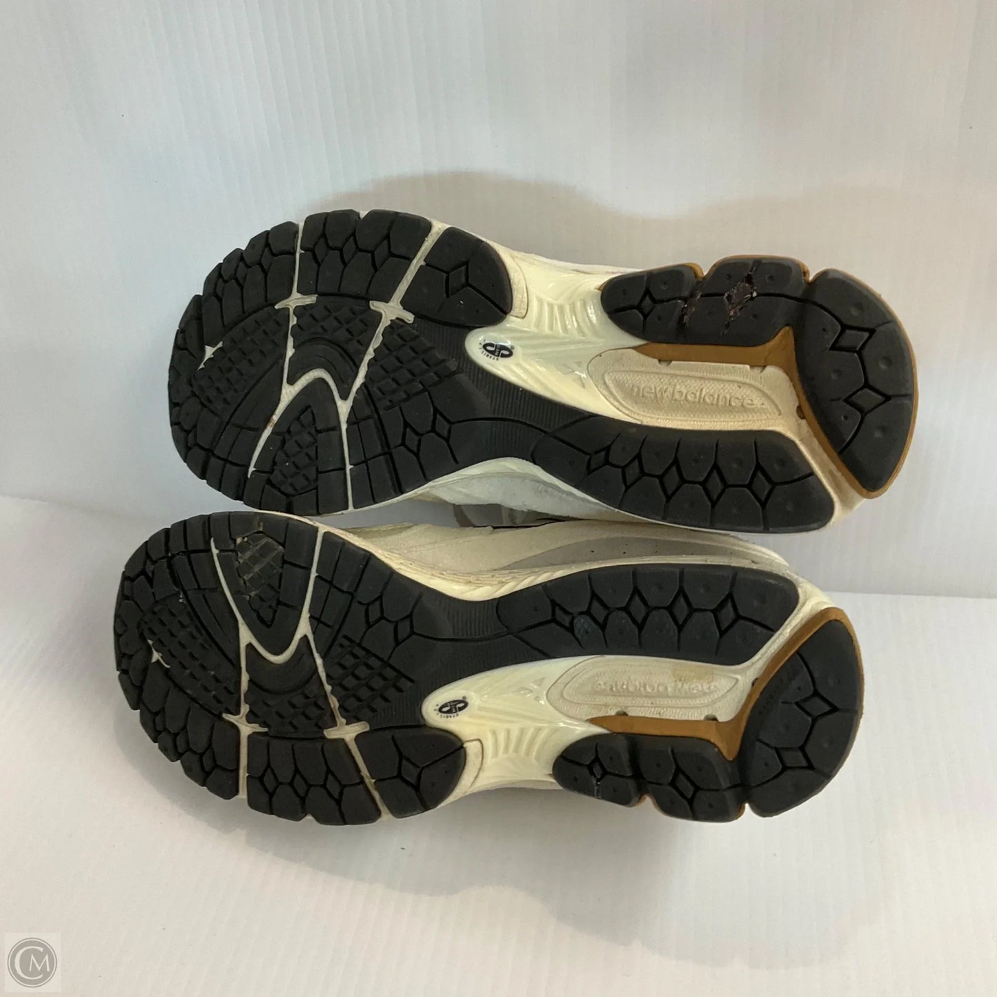 Shoes Athletic By New Balance In Cream, Size: 8