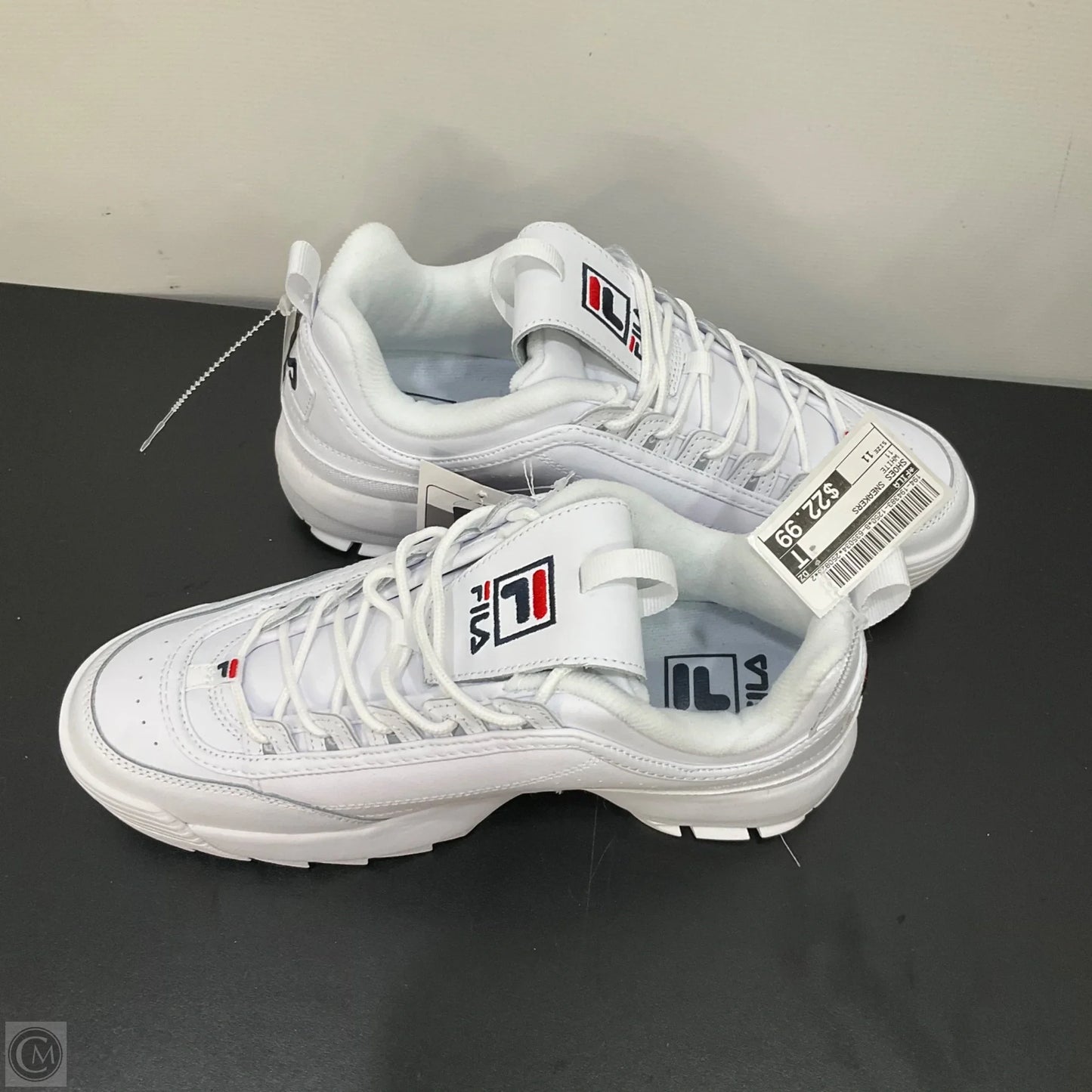 Shoes Sneakers By Fila In White, Size: 11