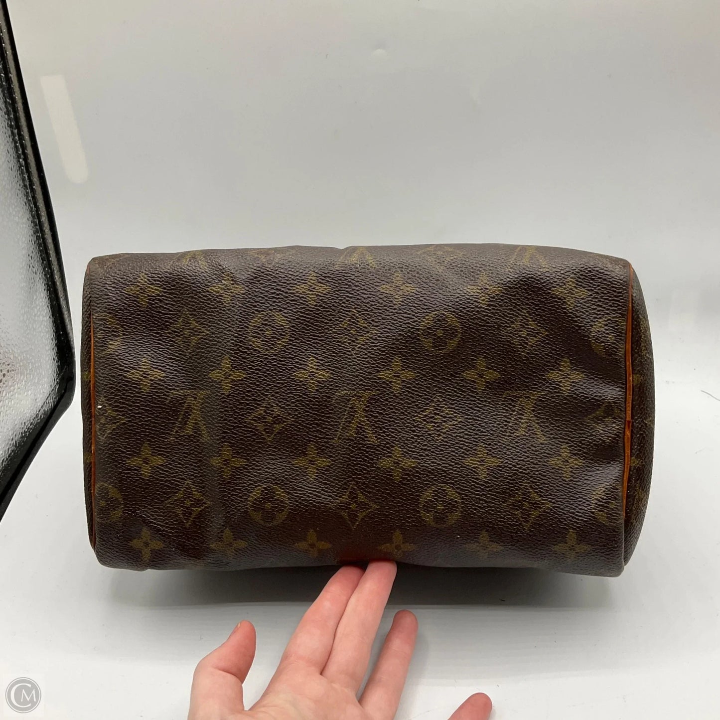 Handbag Luxury Designer By Louis Vuitton, Size: Medium