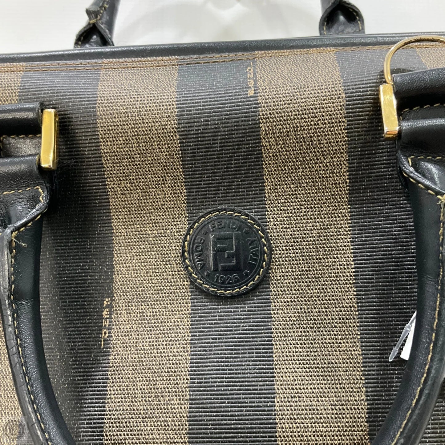 Handbag Luxury Designer By Fendi, Size: Medium