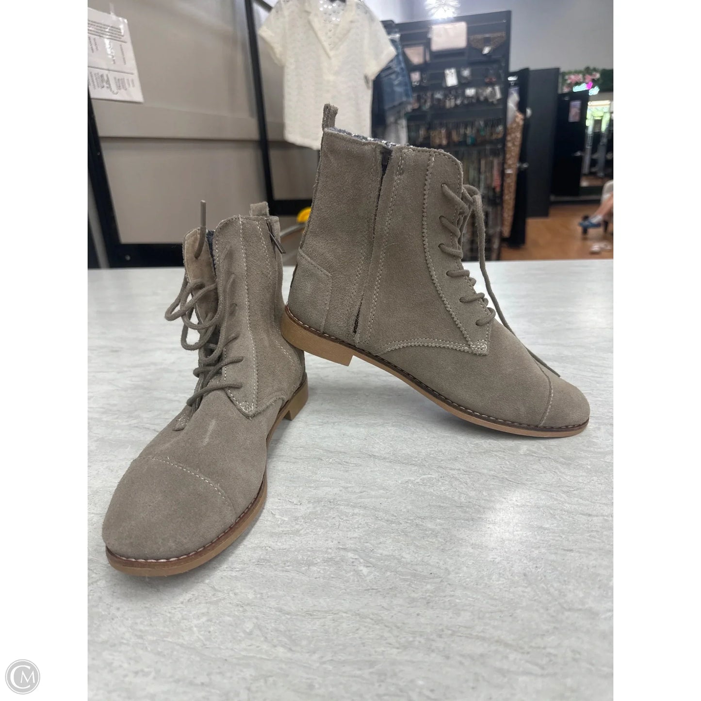 Boots Ankle Flats By Toms In Taupe, Size: 8.5
