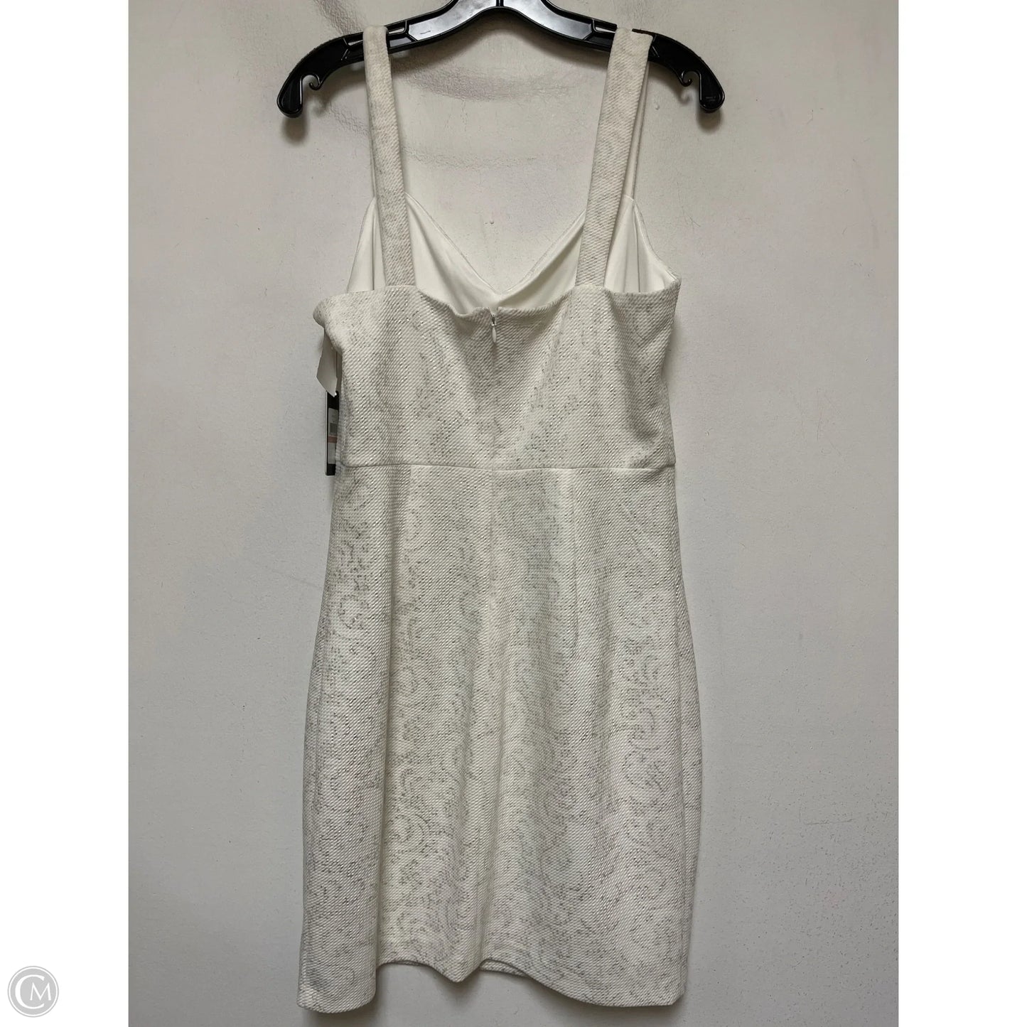 Dress Casual Short By Guess In Silver & White, Size: L