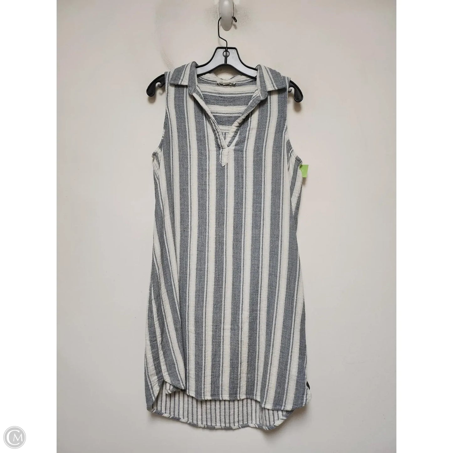 Dress Casual Short By Beachlunchlounge In Striped Pattern, Size: M