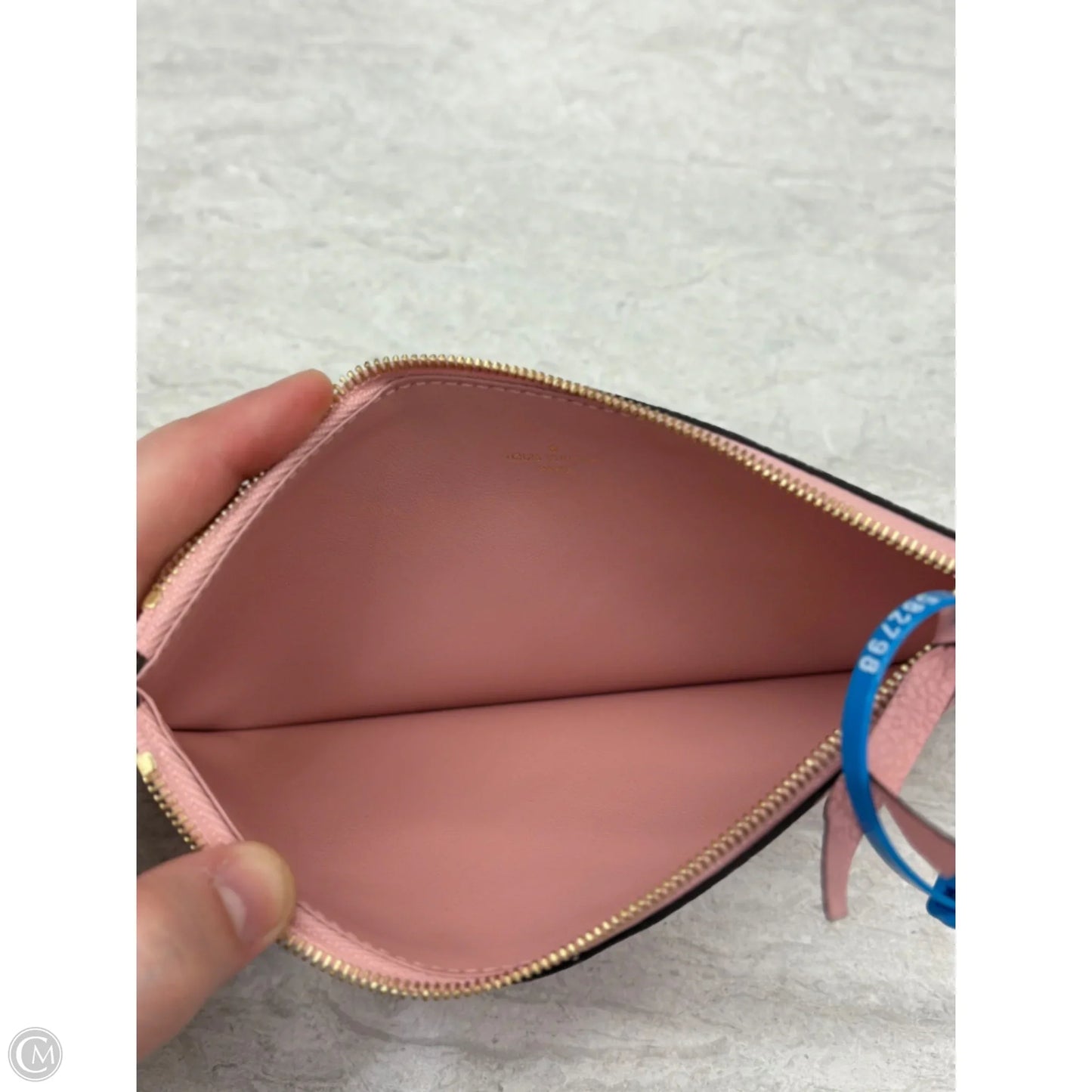 Id/card Holder Luxury Designer By Louis Vuitton, Size: Large