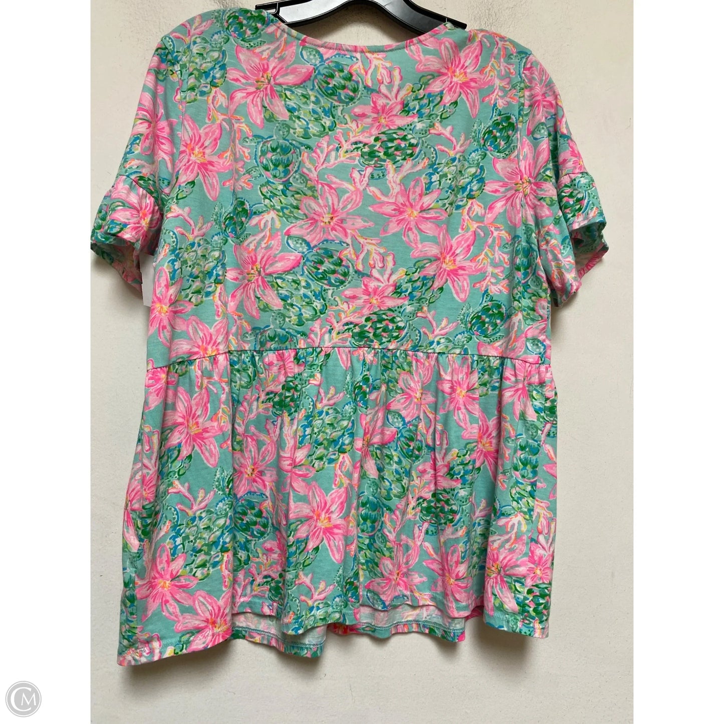 Top Short Sleeve Designer By Lilly Pulitzer In Green & Pink, Size: M