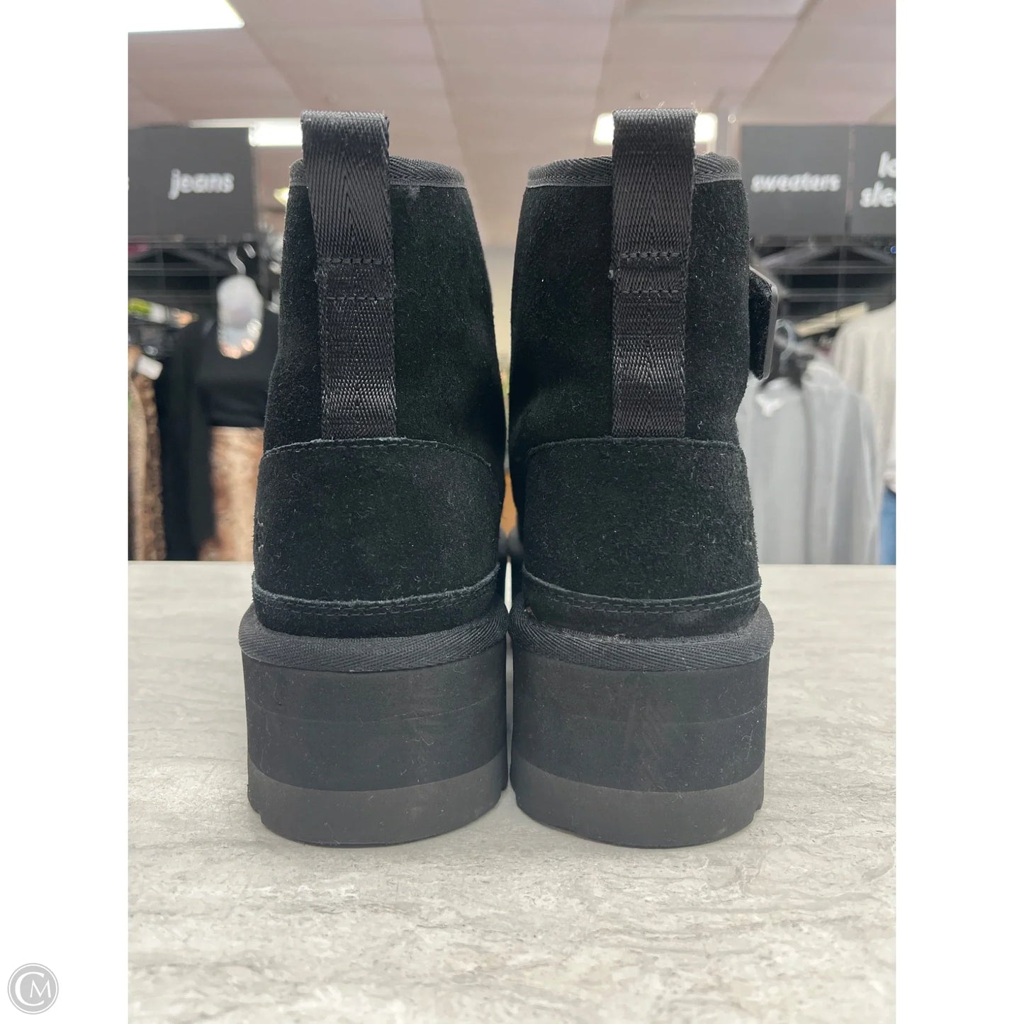 Boots Designer By Ugg In Black, Size: 8