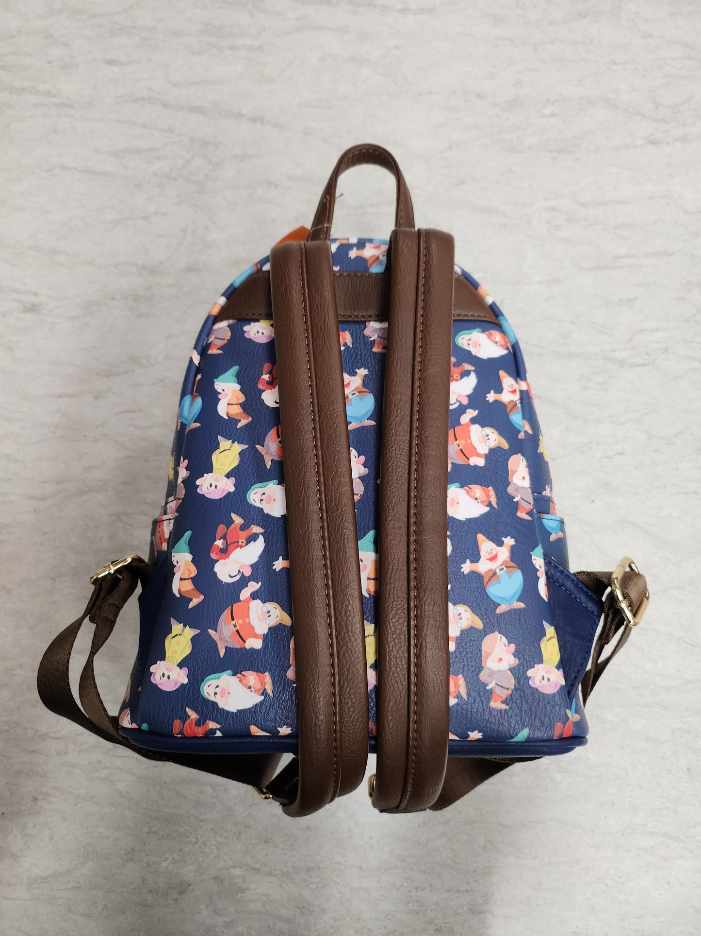 Backpack By Walt Disney Size: Medium