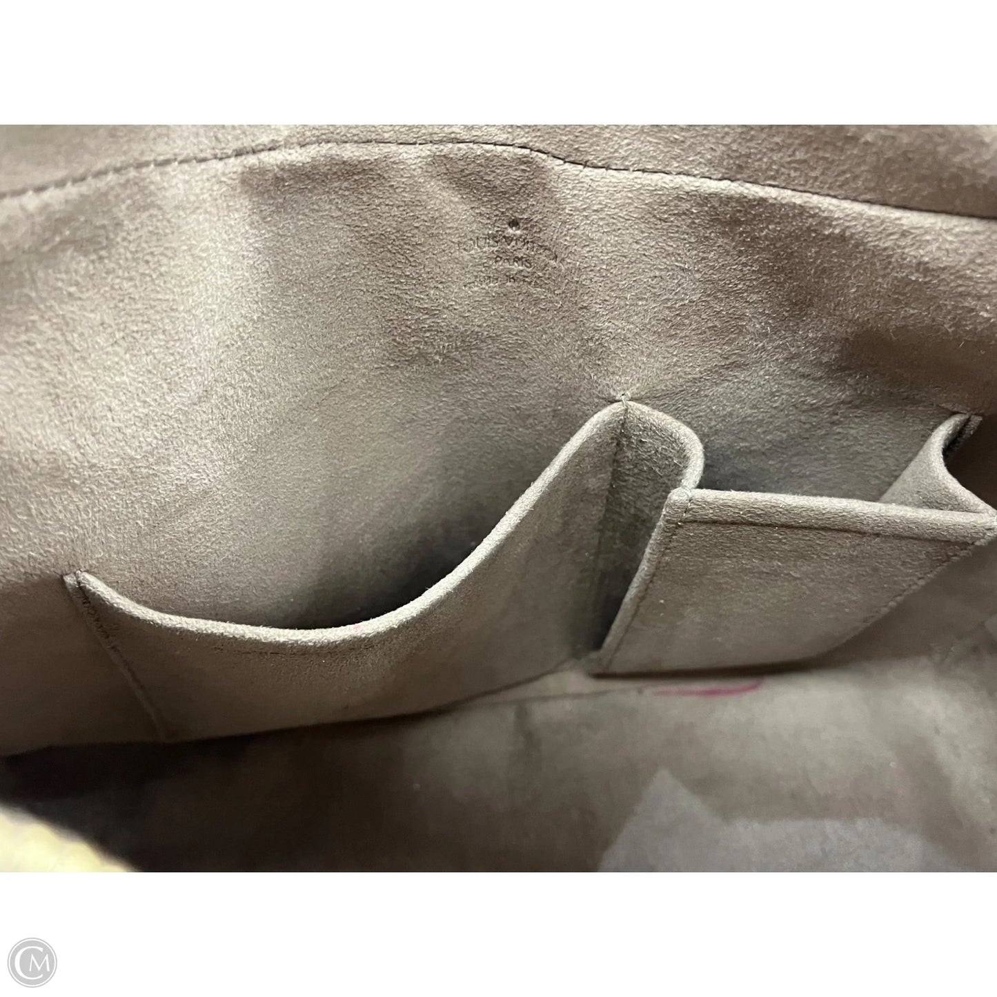 Handbag Luxury Designer By Louis Vuitton, Size: Medium
