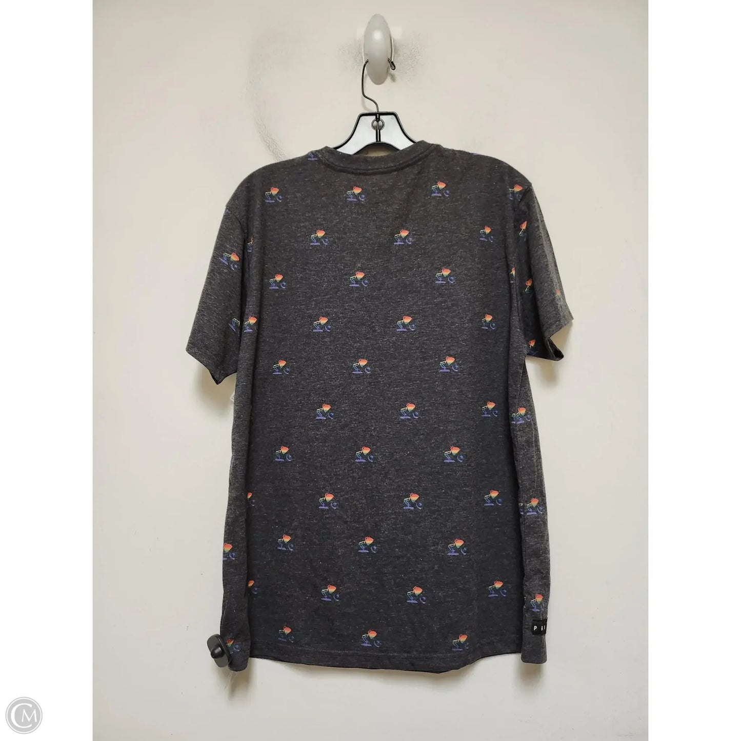 Top Short Sleeve Basic By Walt Disney In Rainbow Print, Size: M