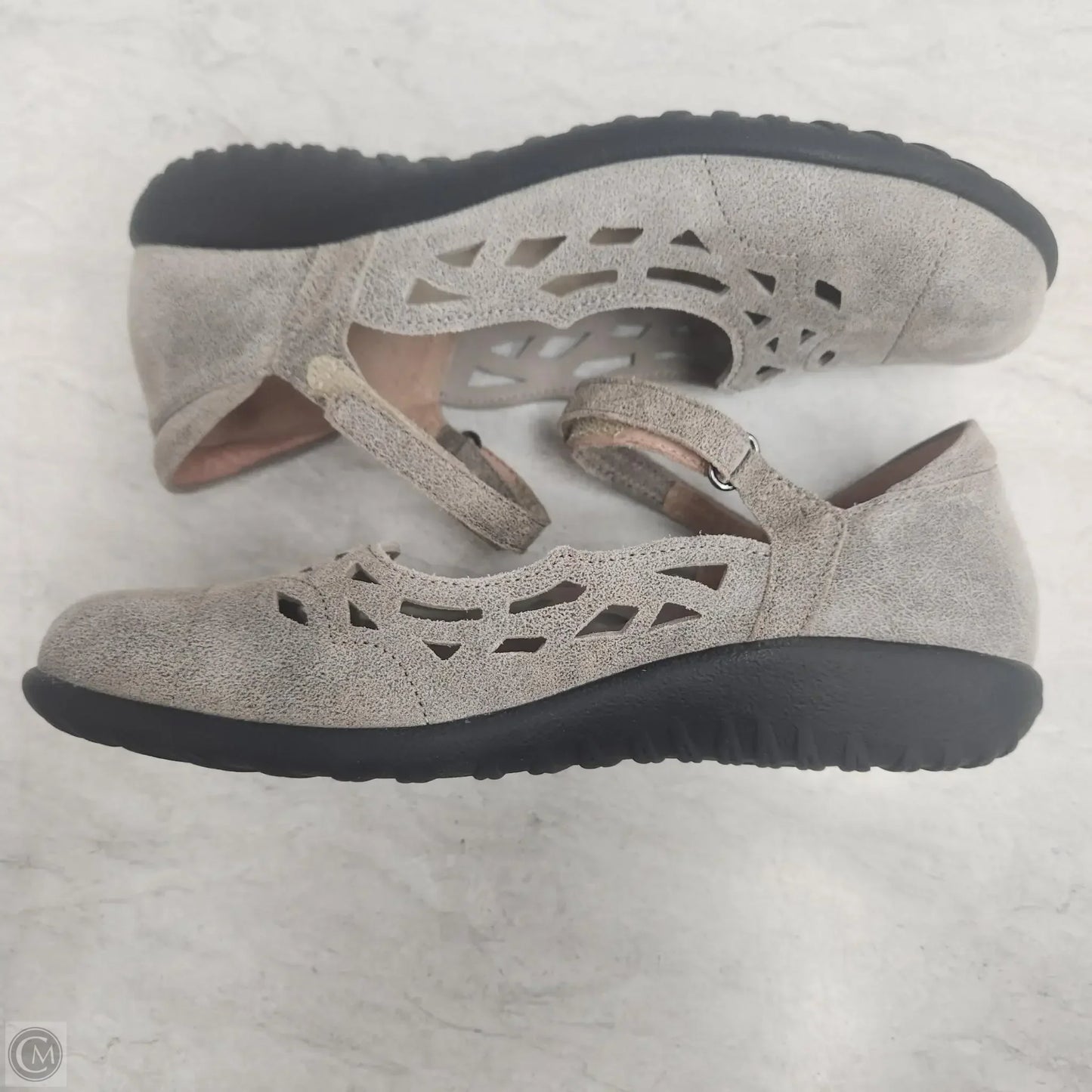 Shoes Flats By Naot In Tan, Size: 9