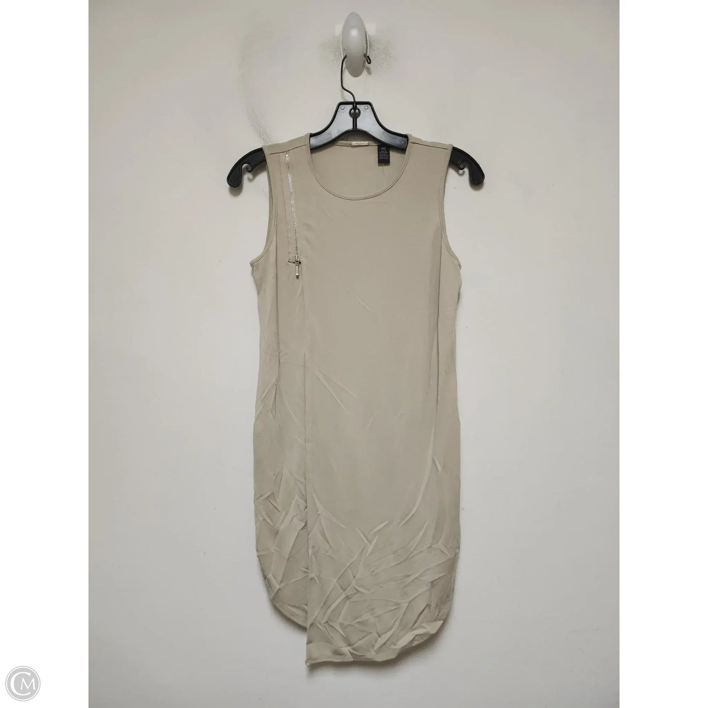 Top Sleeveless By Chicos In Tan, Size: Xs
