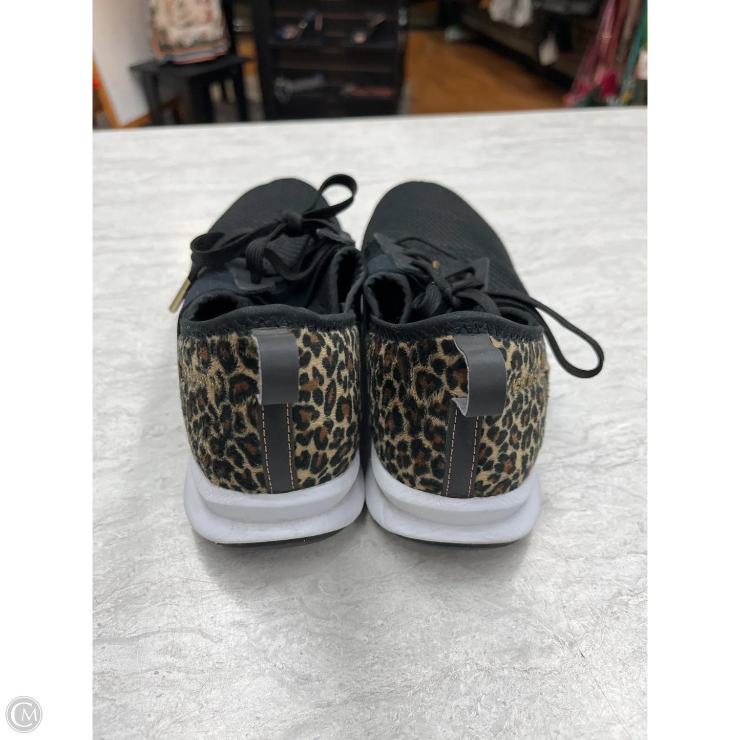 Shoes Sneakers By New Balance In Animal Print, Size: 7