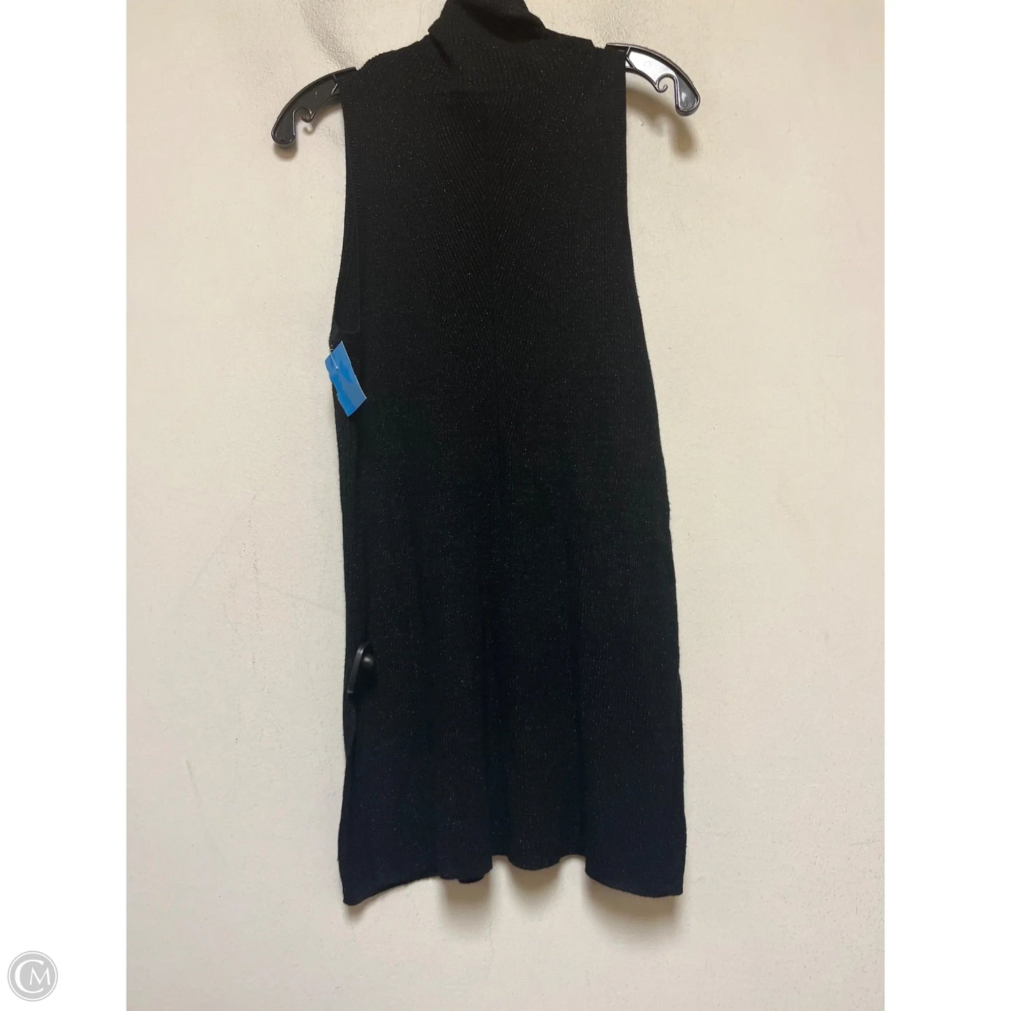 Dress Casual Short By Guess In Black, Size: L