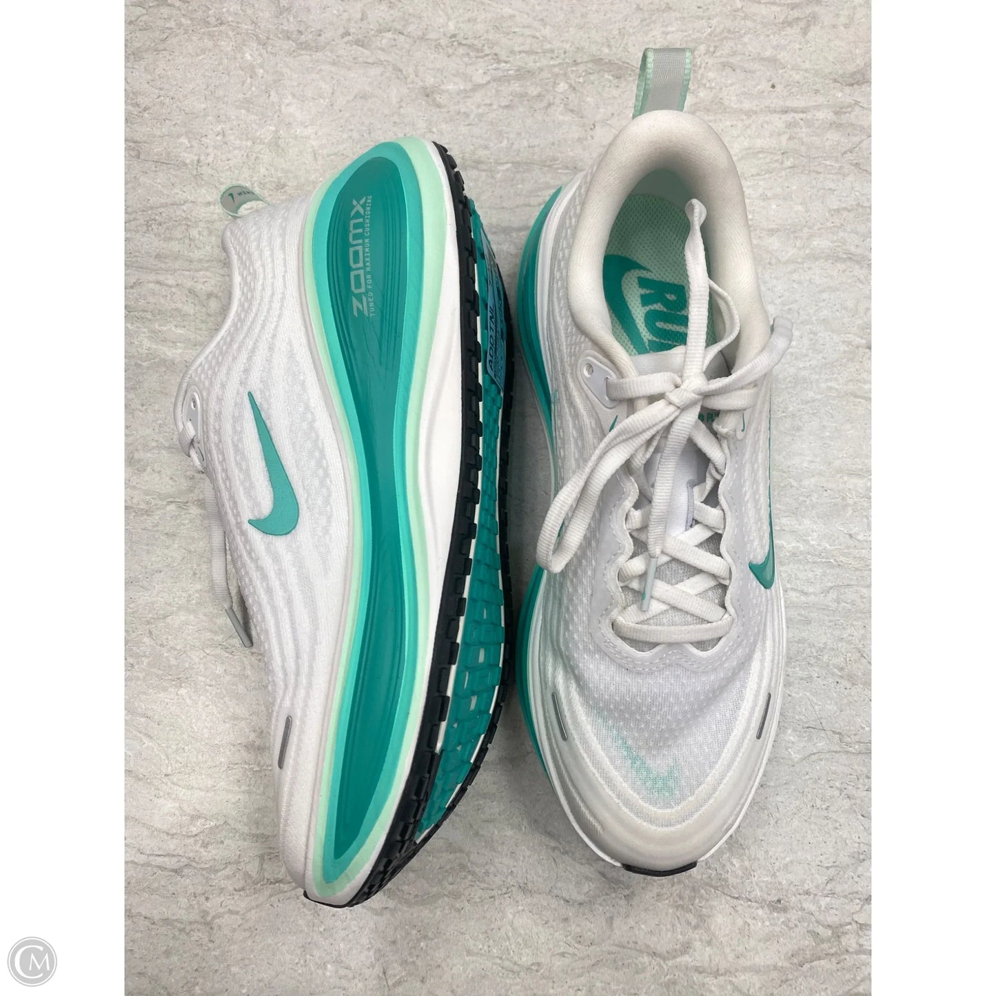 Shoes Athletic By Nike In Green & White, Size: 8.5